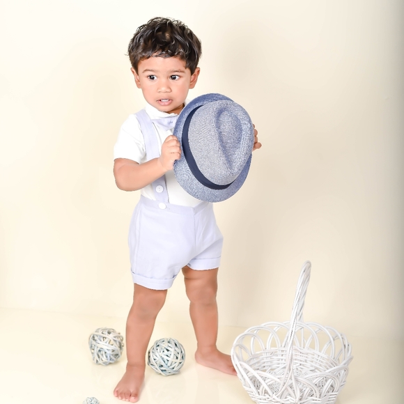 Outfit - Picture 1 of 1